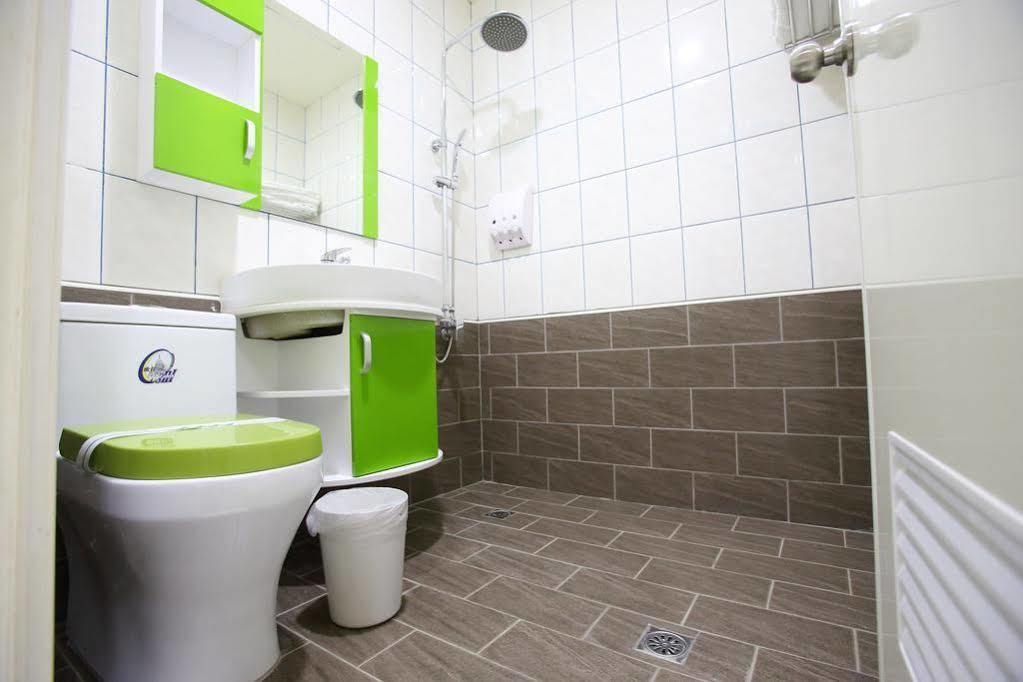 Clover House-自助式無人旅店 Čung-li Exteriér fotografie